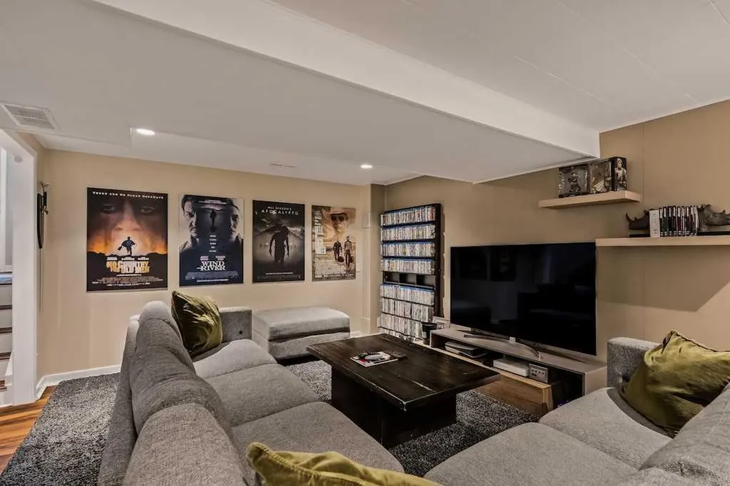 99 Brae Glen Lane SW Calgary AB T2W 1B6
