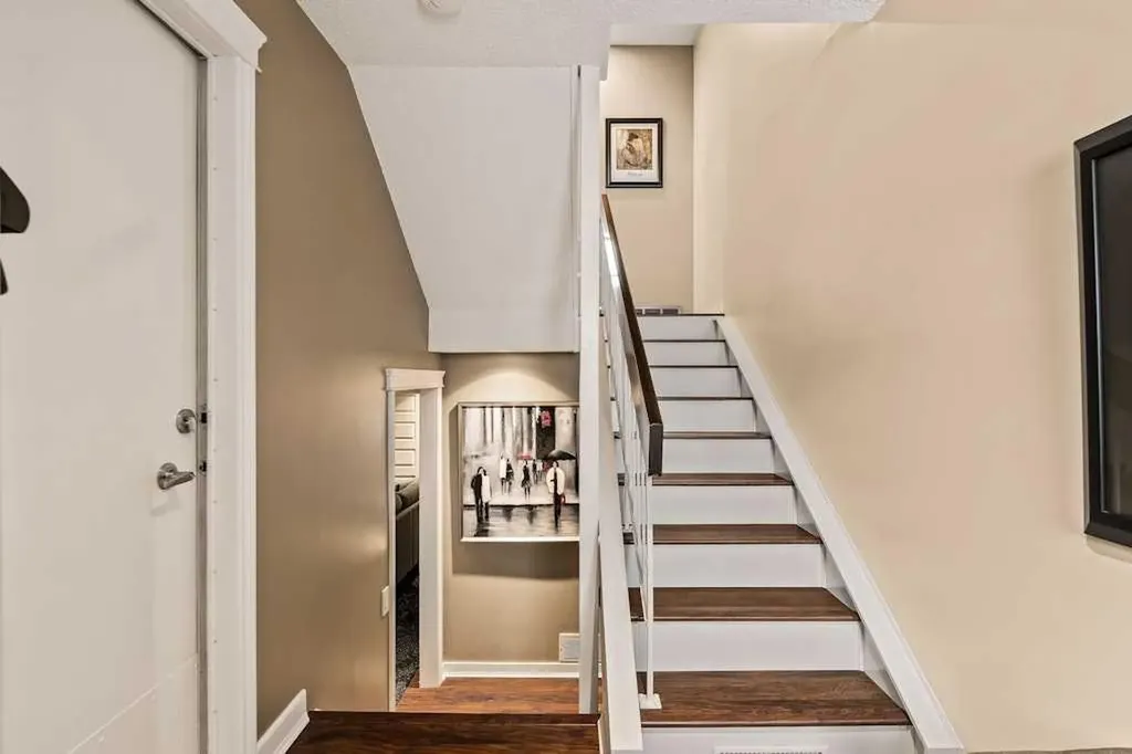 99 Brae Glen Lane SW Calgary AB T2W 1B6