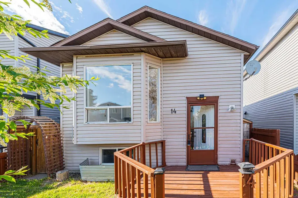 14 Martindale Mews NE Calgary AB T3J 2V5