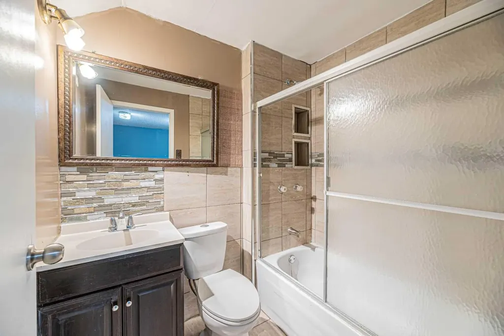 14 Martindale Mews NE Calgary AB T3J 2V5