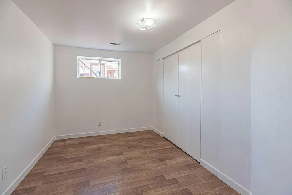 14 Martindale Mews NE Calgary AB T3J 2V5