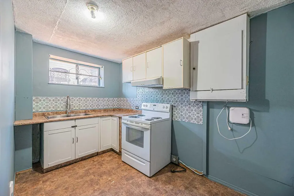 14 Martindale Mews NE Calgary AB T3J 2V5