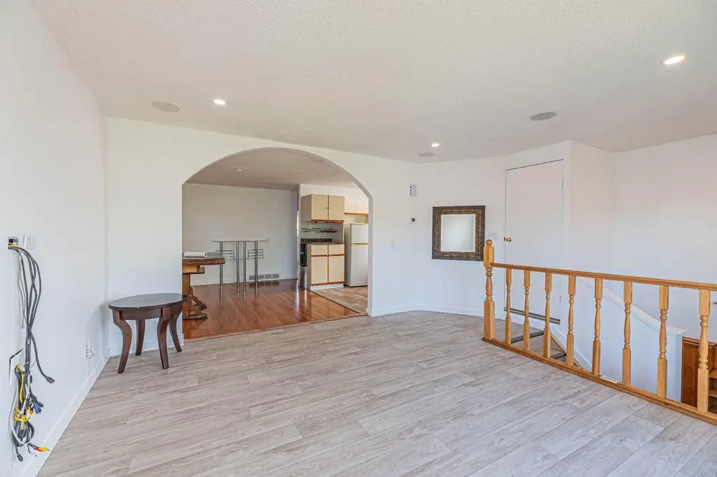 14 Martindale Mews NE Calgary AB T3J 2V5