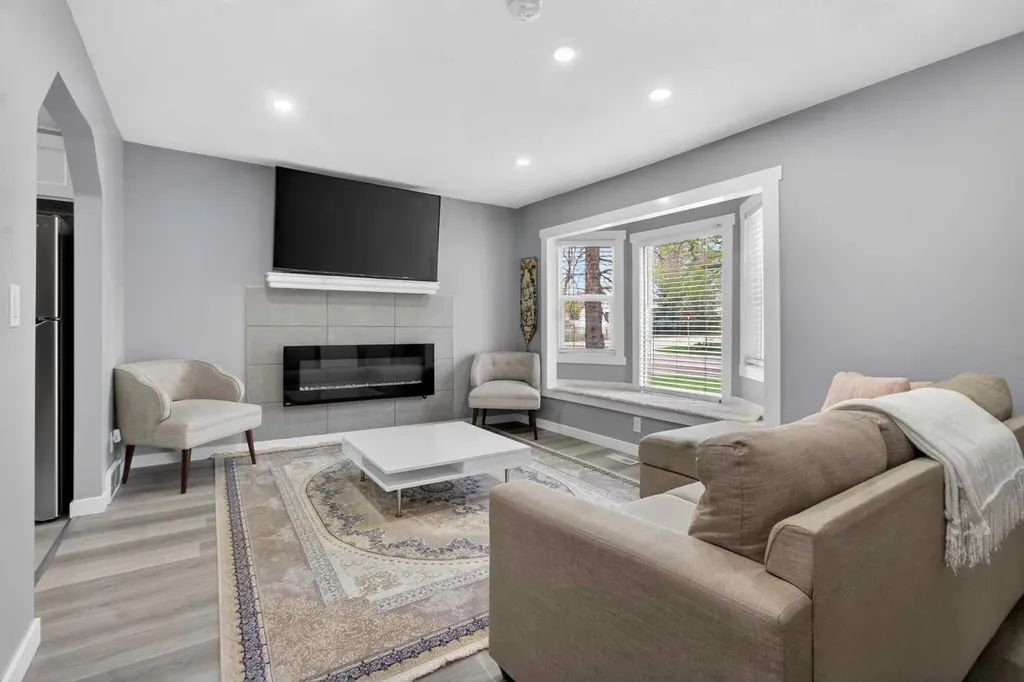 2418 & 2414 27 Street SE Calgary AB t2b0r2