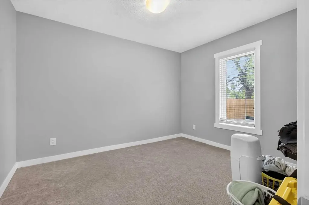2418 & 2414 27 Street SE Calgary AB t2b0r2