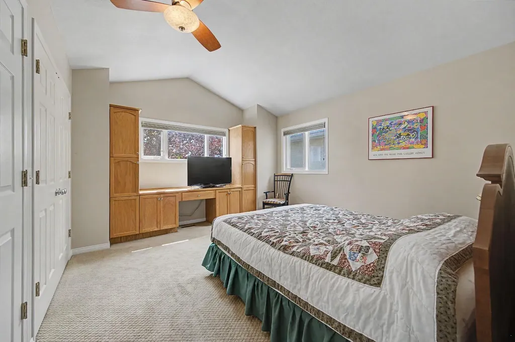 1206 19 Avenue NW Calgary AB T2M 1A2