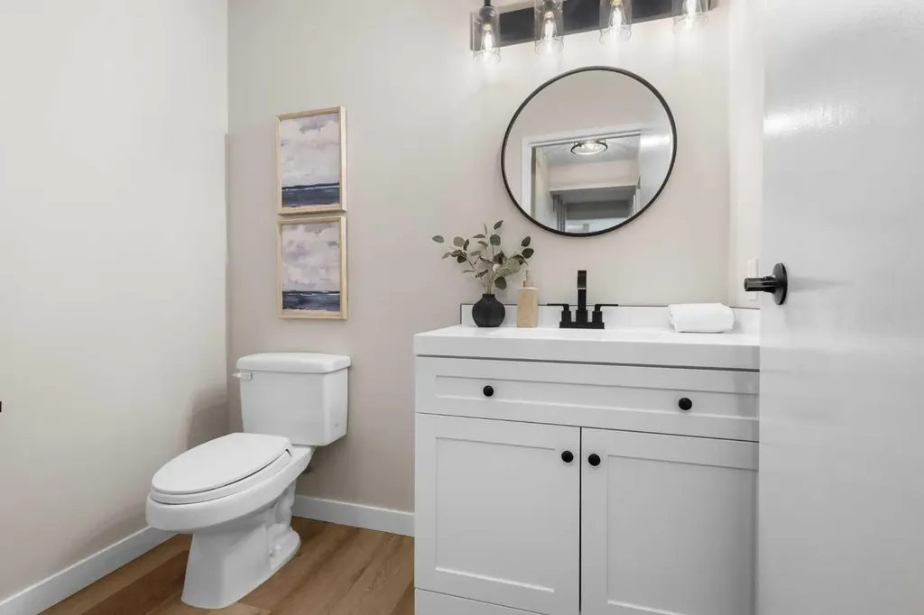 330 Canterbury Drive SW Calgary AB T2W 1H6