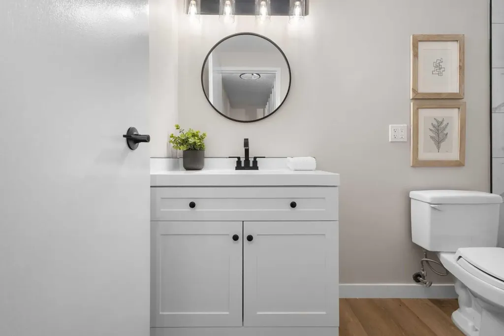 330 Canterbury Drive SW Calgary AB T2W 1H6