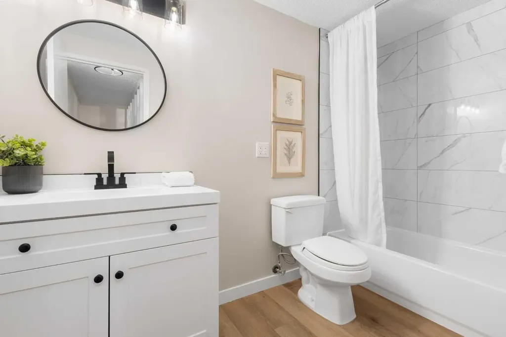 330 Canterbury Drive SW Calgary AB T2W 1H6