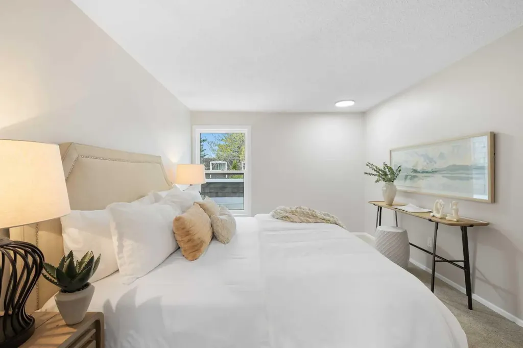 330 Canterbury Drive SW Calgary AB T2W 1H6