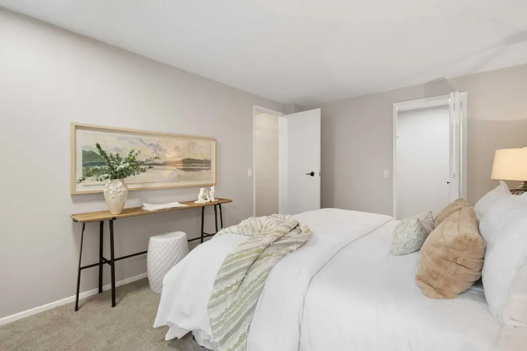 330 Canterbury Drive SW Calgary AB T2W 1H6