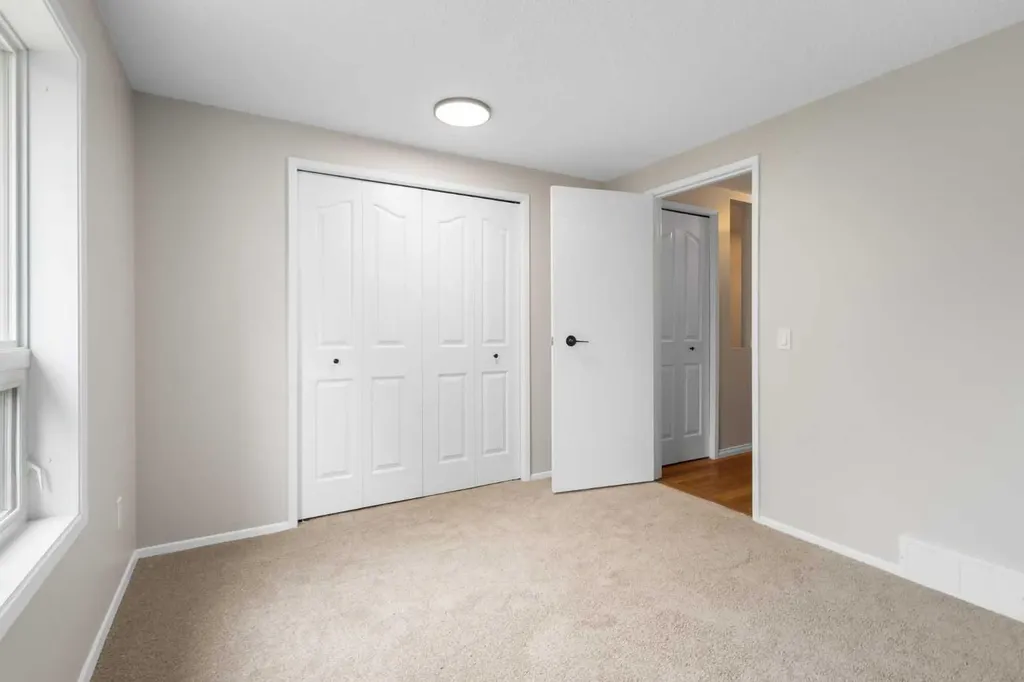 330 Canterbury Drive SW Calgary AB T2W 1H6