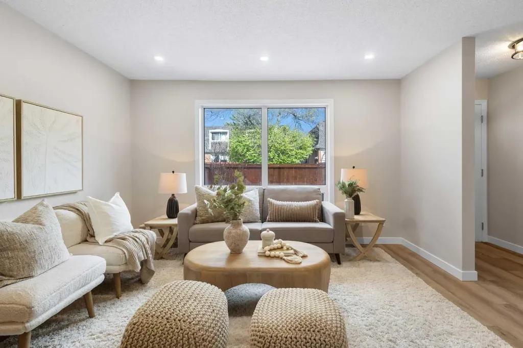 330 Canterbury Drive SW Calgary AB T2W 1H6
