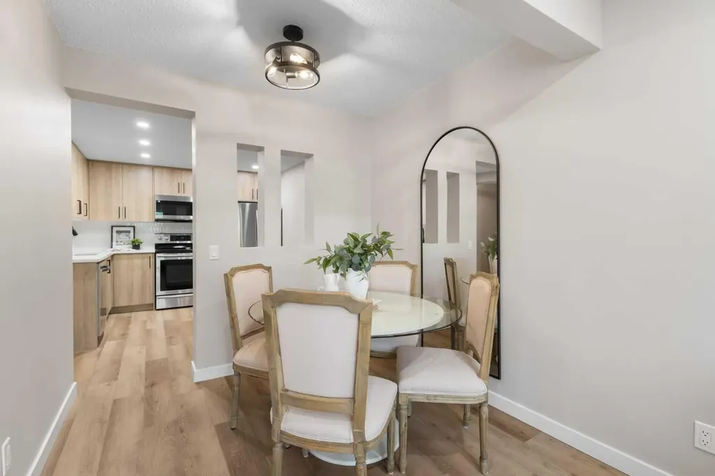 330 Canterbury Drive SW Calgary AB T2W 1H6