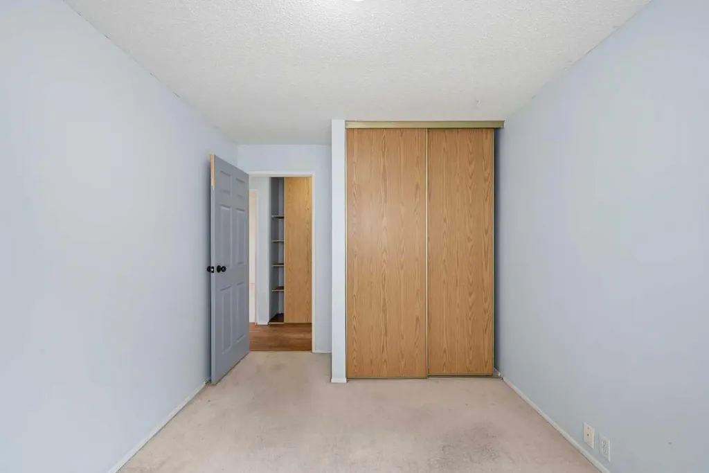 128 Ridgegate Way SW Airdrie AB T4B1A9