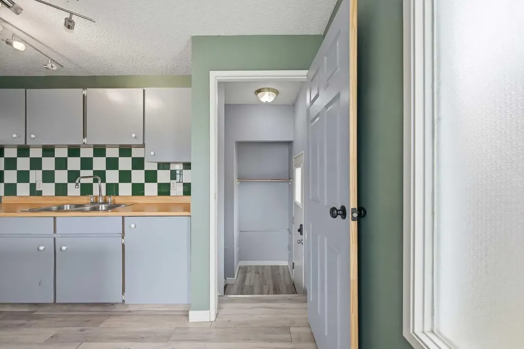 128 Ridgegate Way SW Airdrie AB T4B1A9