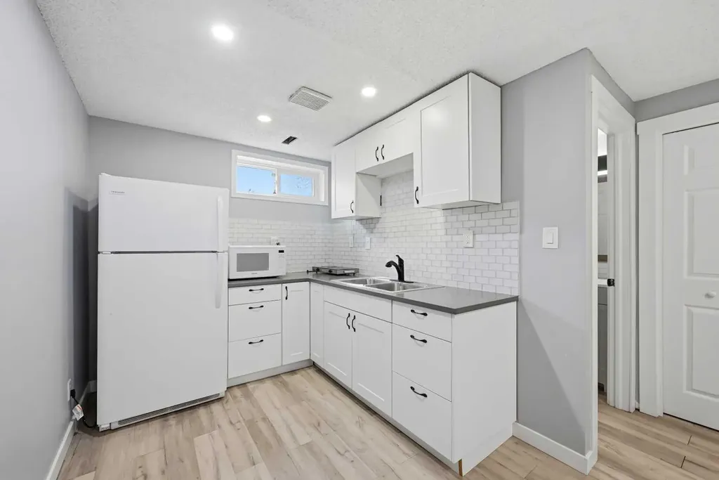 128 Ridgegate Way SW Airdrie AB T4B1A9