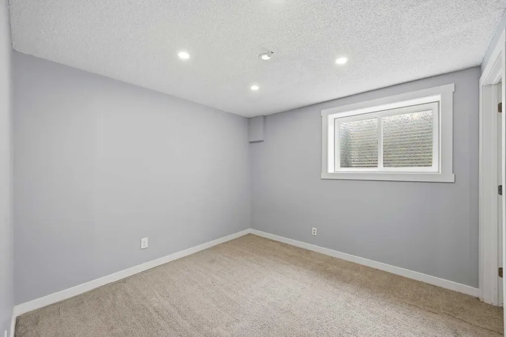 128 Ridgegate Way SW Airdrie AB T4B1A9