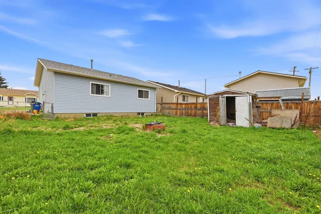 128 Ridgegate Way SW Airdrie AB T4B1A9