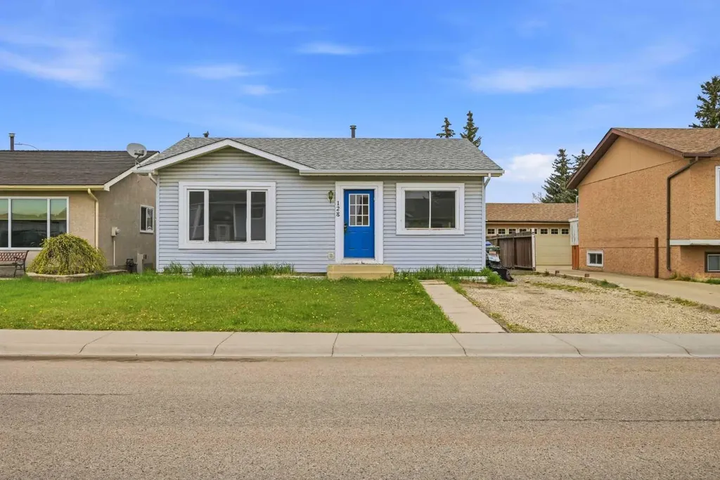128 Ridgegate Way SW Airdrie AB T4B1A9