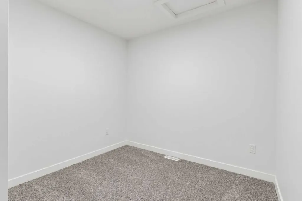 95 Saddlecrest Circle NE Calgary AB T3J0Z2