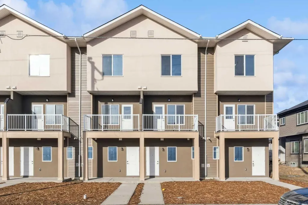 95 Saddlecrest Circle NE Calgary AB T3J0Z2