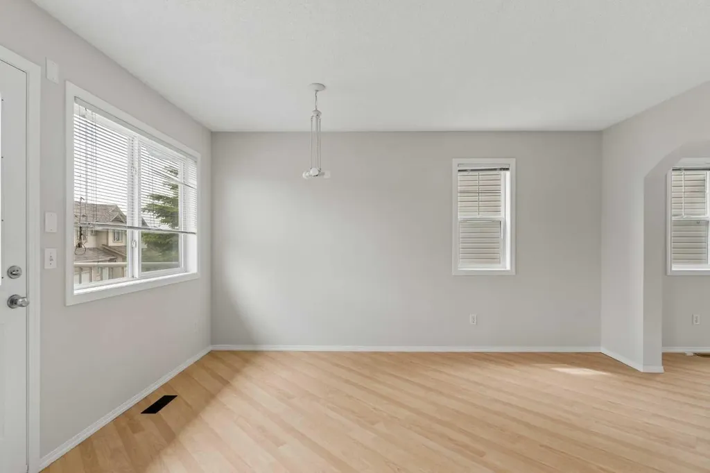 66 Citadel Point NW Calgary AB T3G 5L2