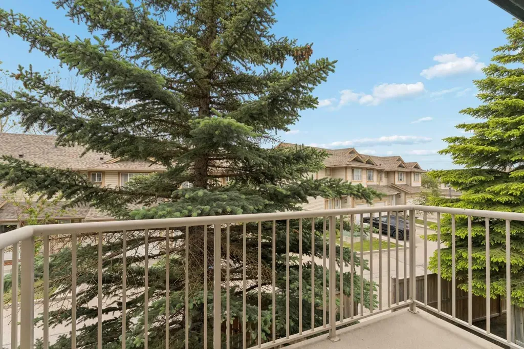 66 Citadel Point NW Calgary AB T3G 5L2