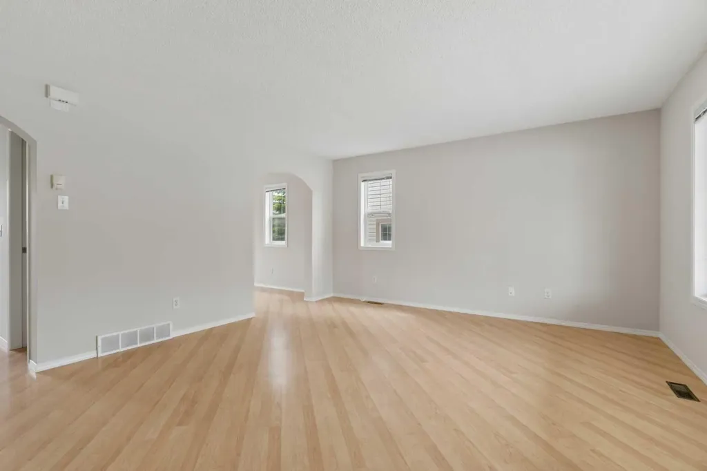 66 Citadel Point NW Calgary AB T3G 5L2