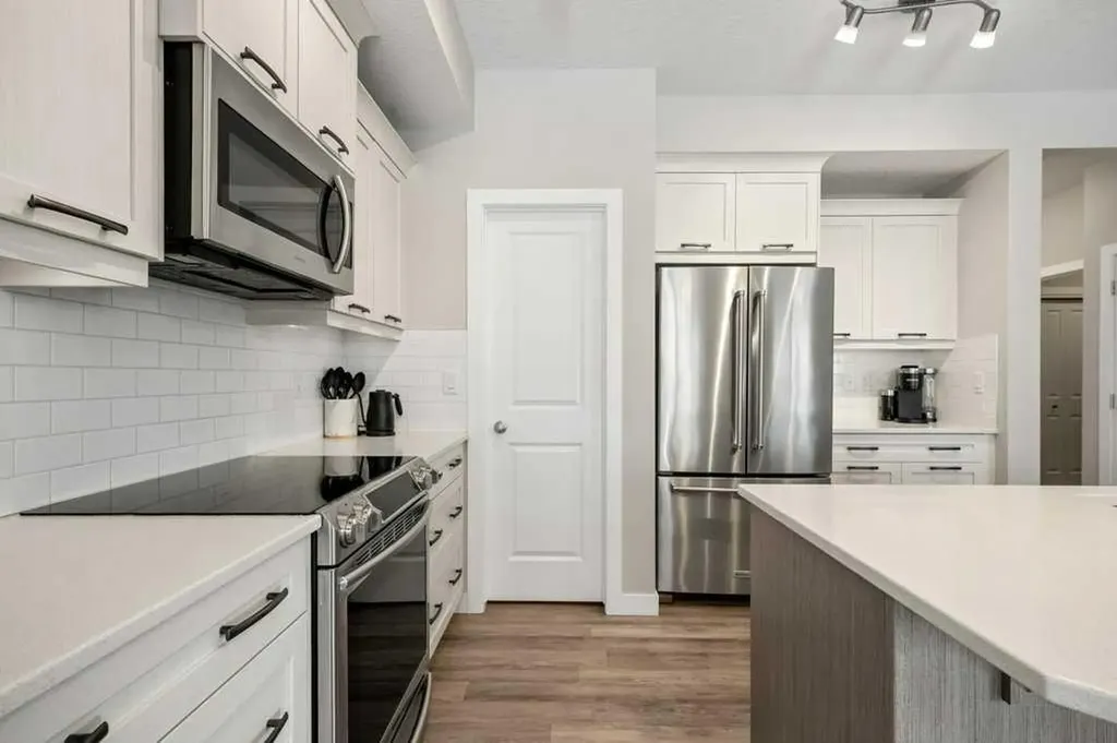 183 Kinniburgh Road Chestermere AB T1X0T8