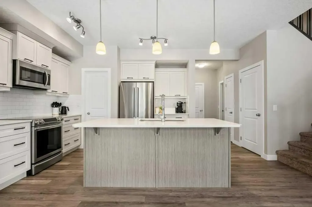 183 Kinniburgh Road Chestermere AB T1X0T8