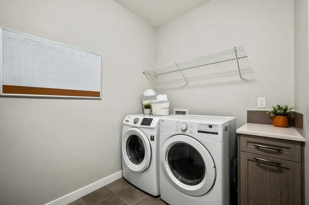 183 Kinniburgh Road Chestermere AB T1X0T8