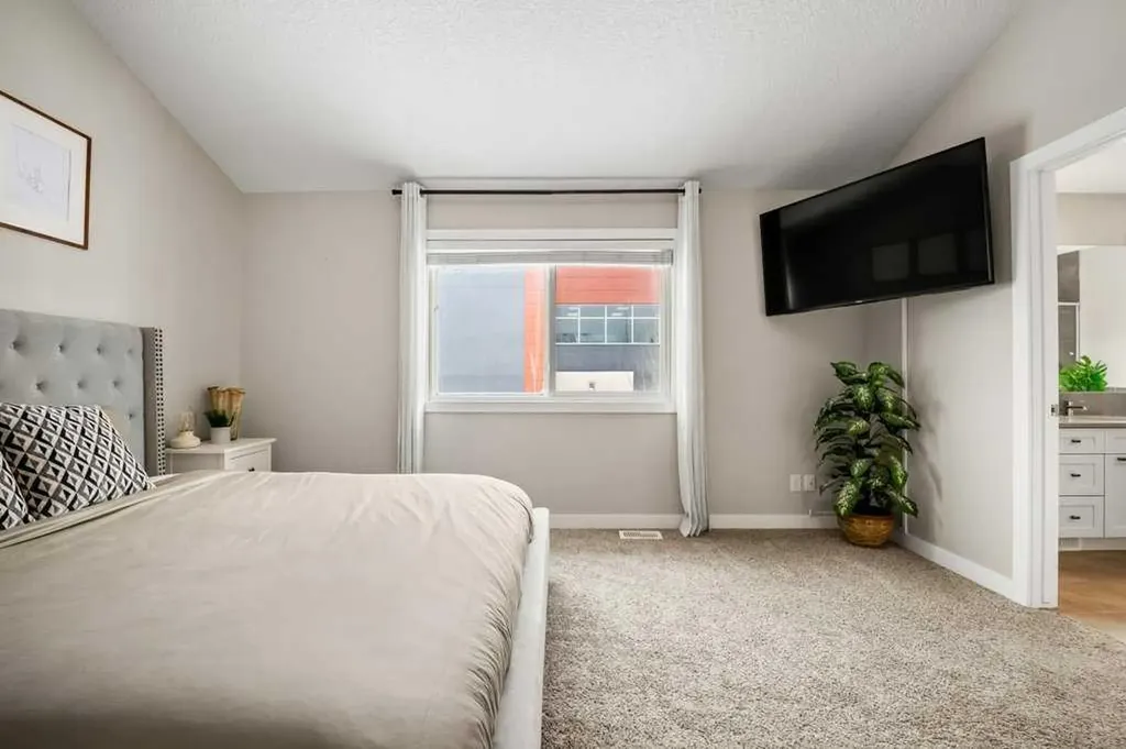183 Kinniburgh Road Chestermere AB T1X0T8
