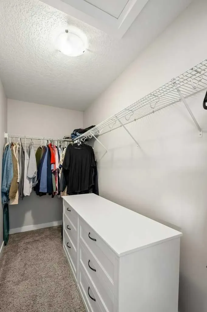 183 Kinniburgh Road Chestermere AB T1X0T8