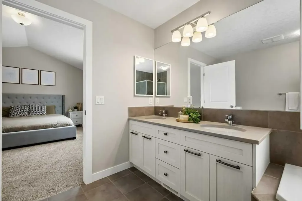 183 Kinniburgh Road Chestermere AB T1X0T8