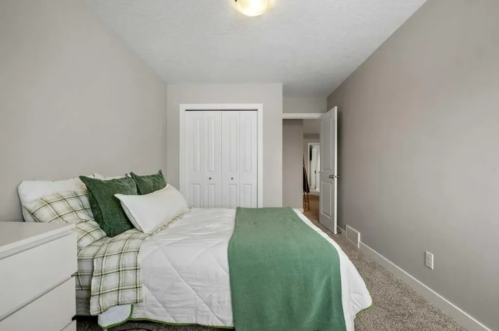 183 Kinniburgh Road Chestermere AB T1X0T8