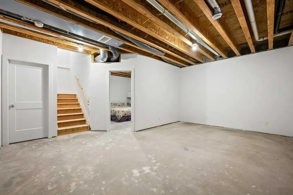 183 Kinniburgh Road Chestermere AB T1X0T8