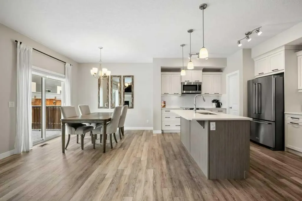 183 Kinniburgh Road Chestermere AB T1X0T8