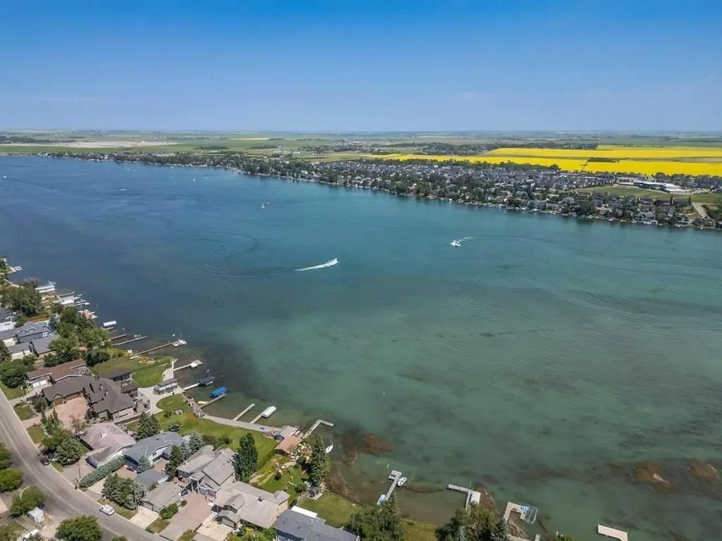 183 Kinniburgh Road Chestermere AB T1X0T8