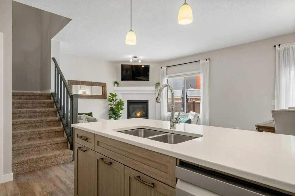 183 Kinniburgh Road Chestermere AB T1X0T8