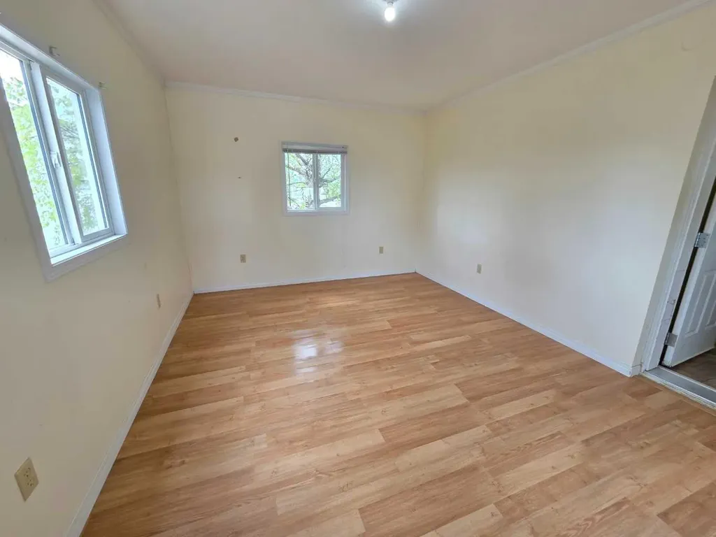 10215 99 Avenue Bezanson AB T0H 0G0