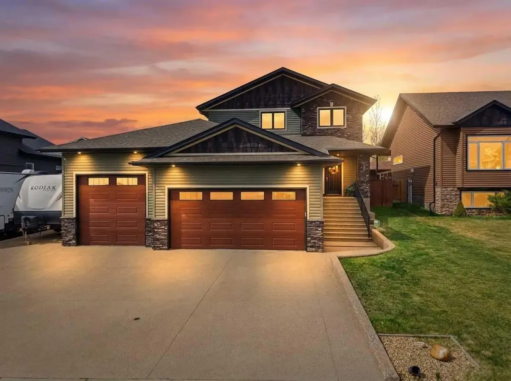 21 Parkridge Crescent Blackfalds AB T4M 0H2