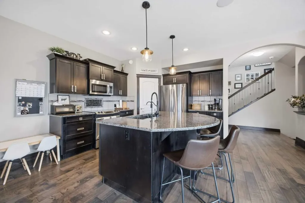 21 Parkridge Crescent Blackfalds AB T4M 0H2