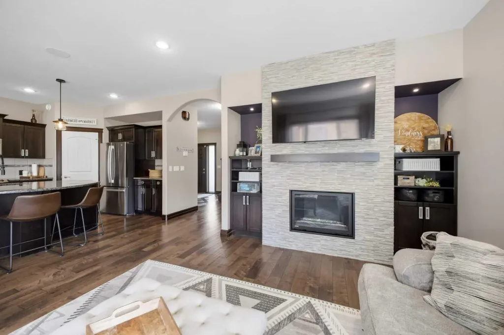 21 Parkridge Crescent Blackfalds AB T4M 0H2