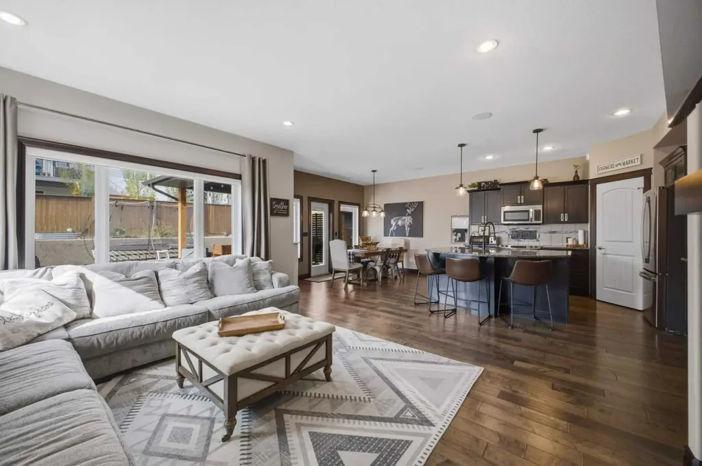 21 Parkridge Crescent Blackfalds AB T4M 0H2