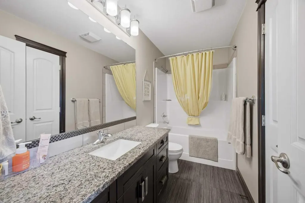 21 Parkridge Crescent Blackfalds AB T4M 0H2