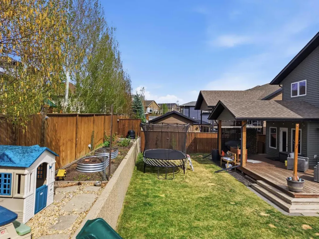 21 Parkridge Crescent Blackfalds AB T4M 0H2