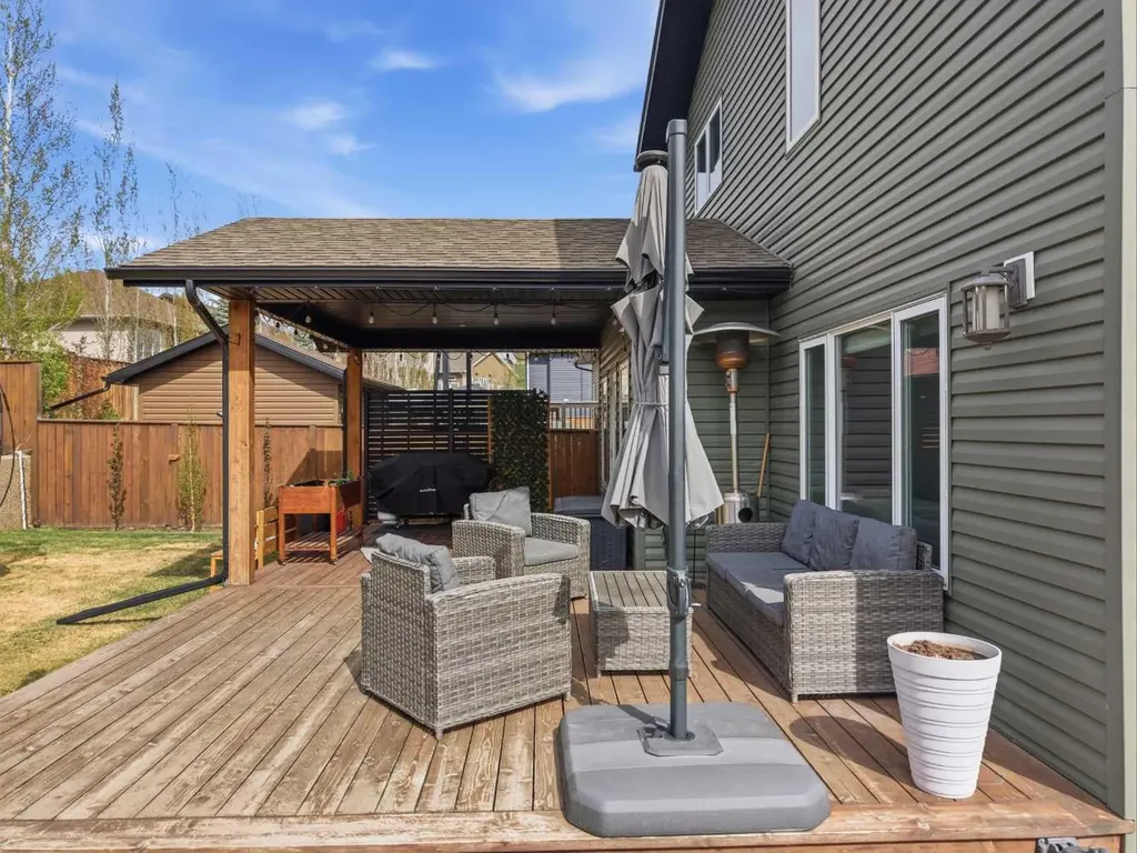 21 Parkridge Crescent Blackfalds AB T4M 0H2