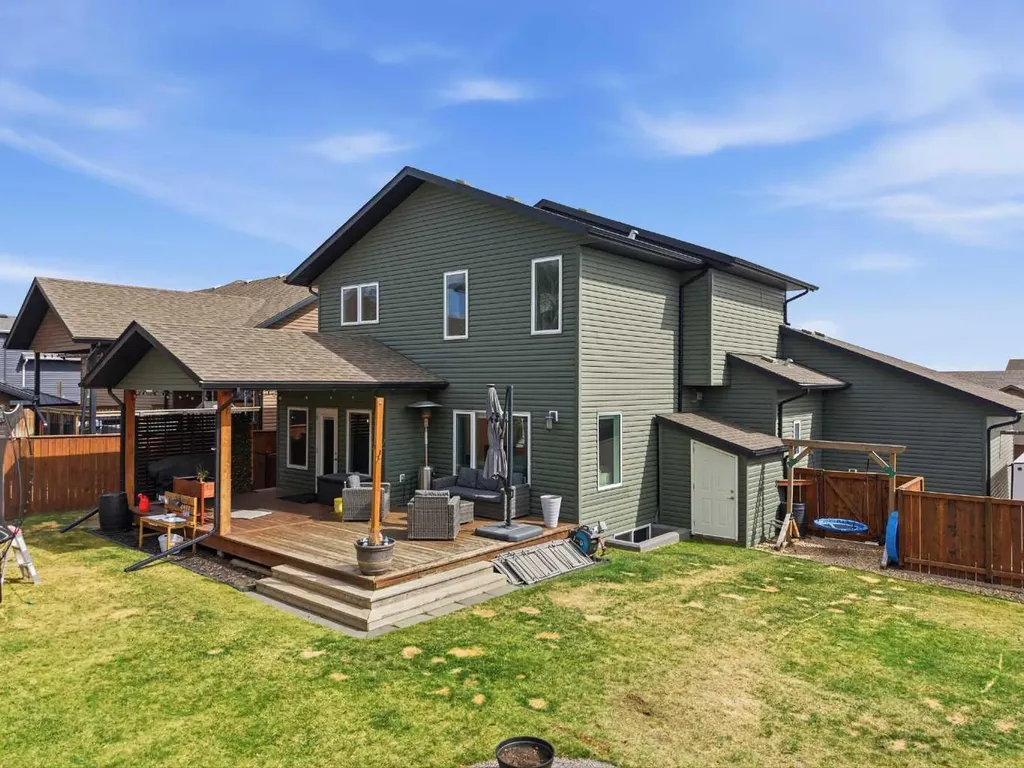 21 Parkridge Crescent Blackfalds AB T4M 0H2
