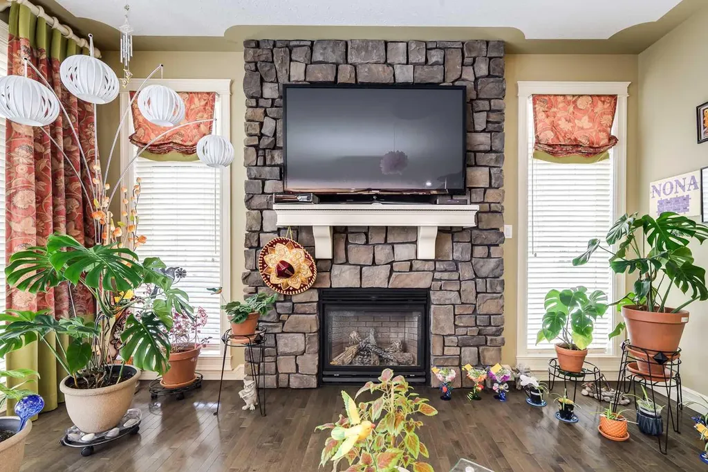 167 Addington Drive Red Deer AB T4R 3L2